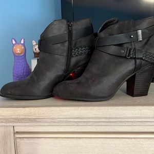 Black booties size 11   These are 🔥